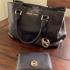 Black Leather Michael Kors Bag & Matching Wallet